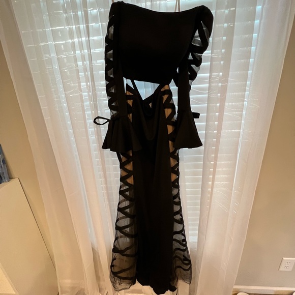 Black formal dress - Picture 12 of 14
